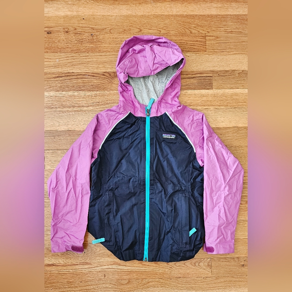 Girls Patagonia Torrentshell Rain Jacket, size XS, color Purple/Black